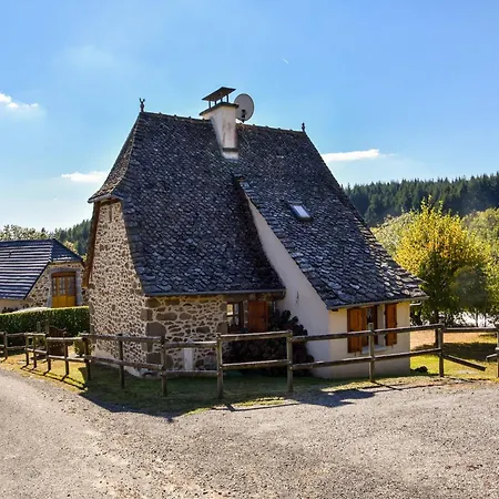 Holiday home Holiday Home In Calvinet Near Lakes, Cleaning Included Calvinet