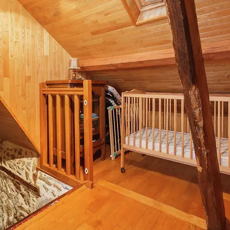 Prázdninový dům Holiday Home In Calvinet Near Lakes, Cleaning Included *