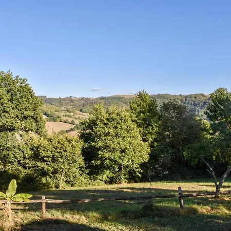 Holiday Home In Calvinet Near Lakes, Cleaning Included Calvinet