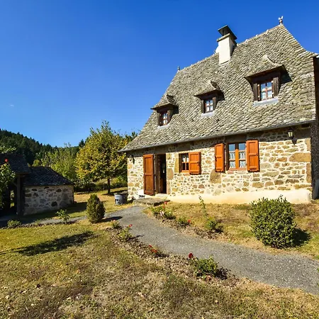 Holiday home Holiday Home In Calvinet Near Lakes, Cleaning Included